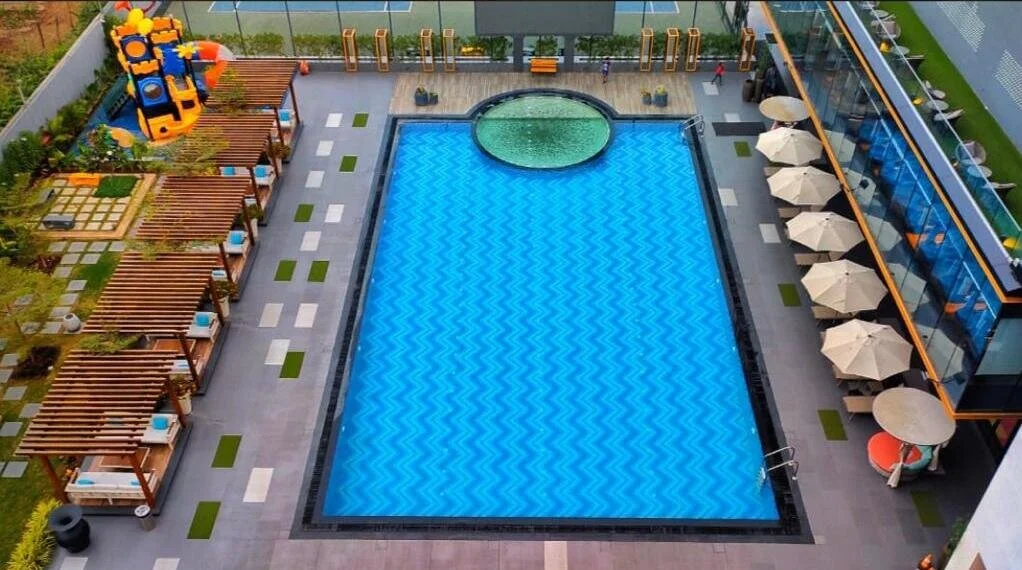 B & D Engineers Swimming Pool Slide2